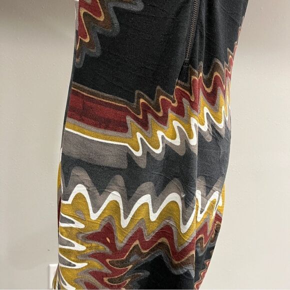 Aryeh Multicolor Zigzag Pattern sleeveless mini sweater Dress size medium - Picture 4 of 15